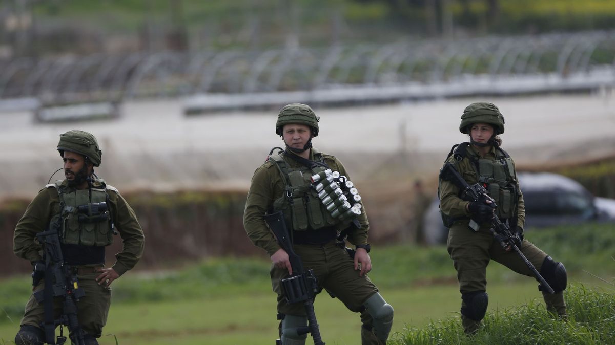 Izraelští vojáci zabili Palestince, který házel kameny na auta